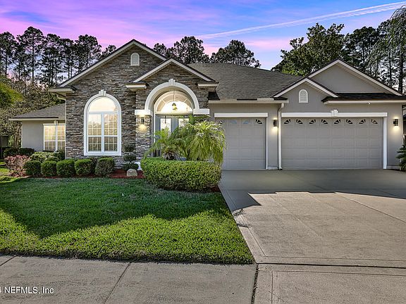 3rd image of 245 W BERKSWELL Drive