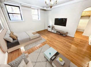 222 E 202nd St APT 1A, Bronx, NY 10458