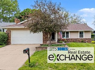 1524 W 46th Pl, Davenport, IA 52806