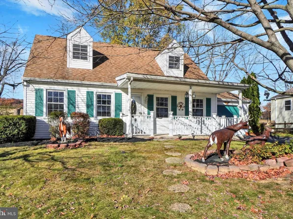 4085 Sandra Dr, York, PA 17402