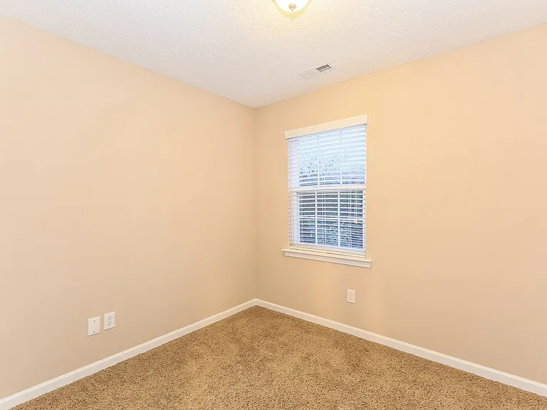 15239 Pangborn Pl — Photo 9
