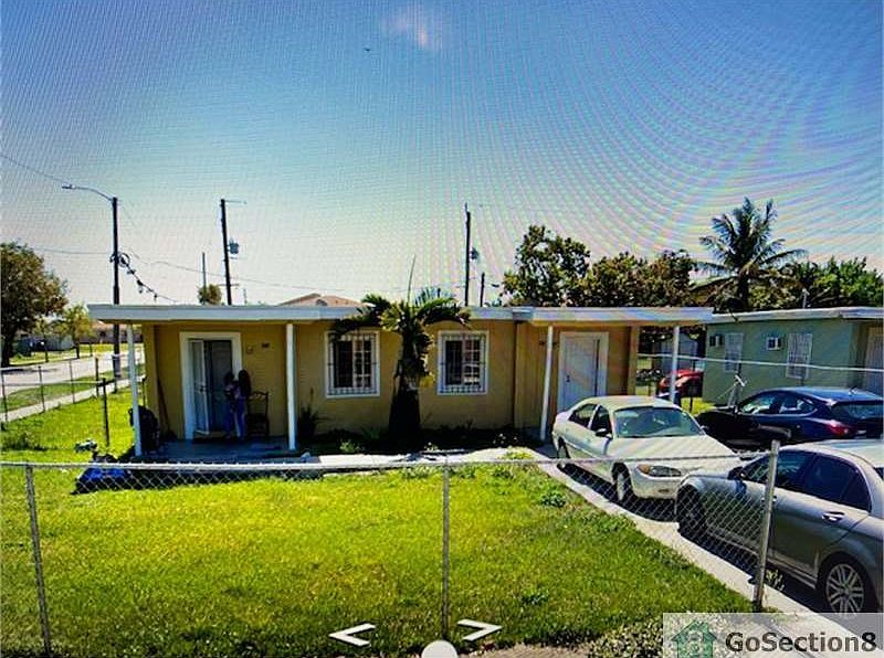 1st image of 903 NW 15th St