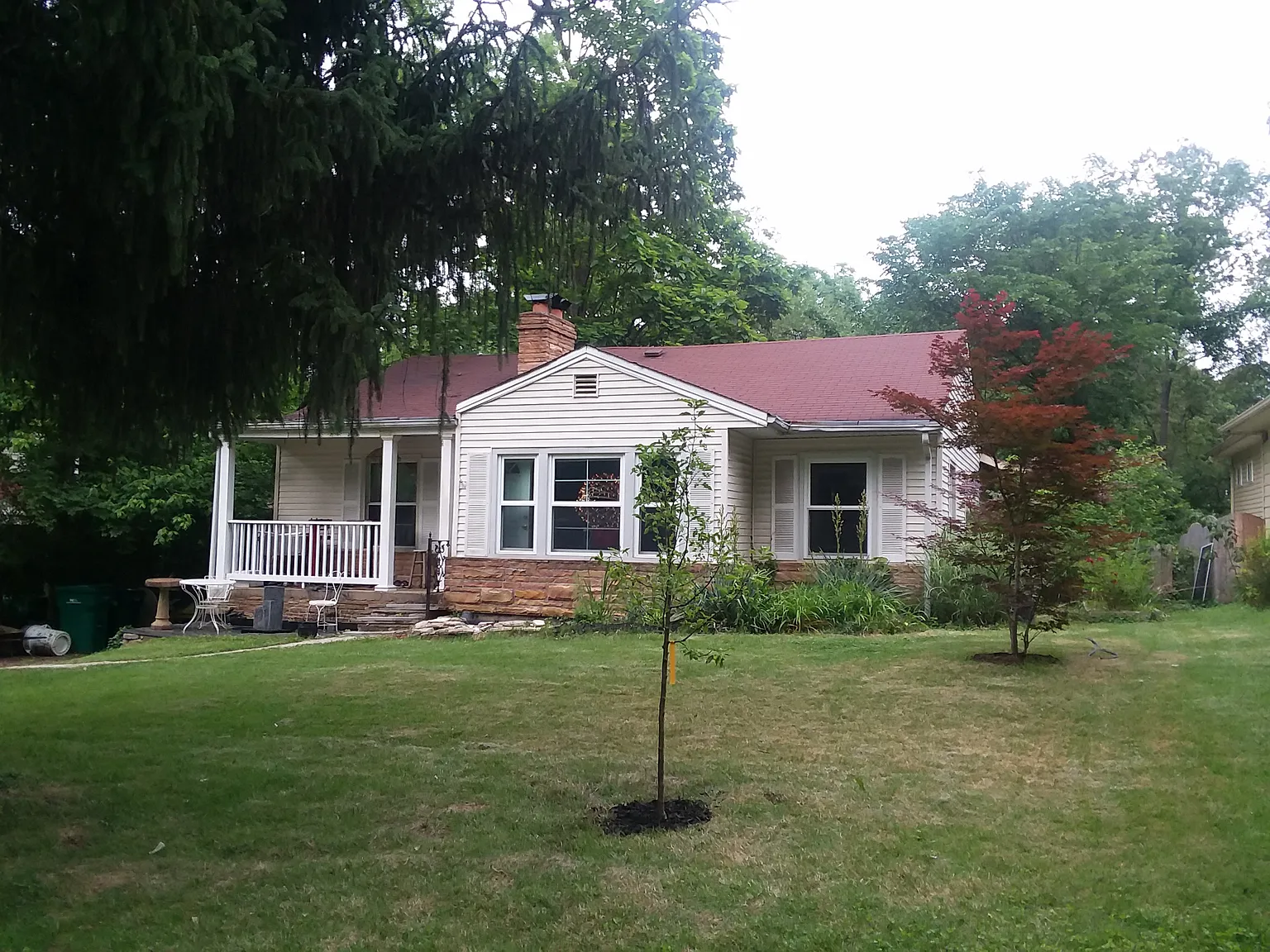1020 Colebrook Dr photo 1