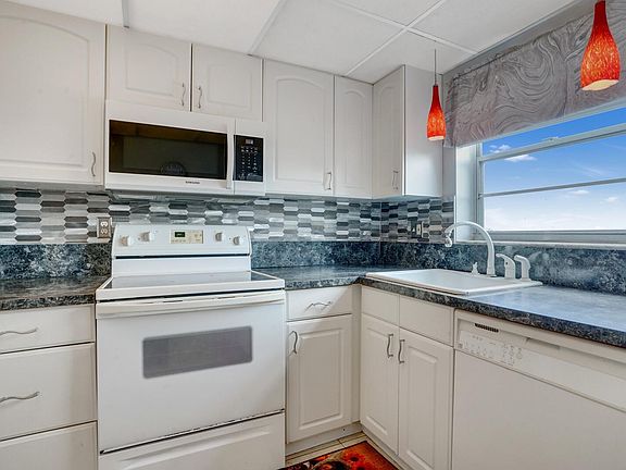 2nd image of 3048 E Sunrise Lakes Drive #418