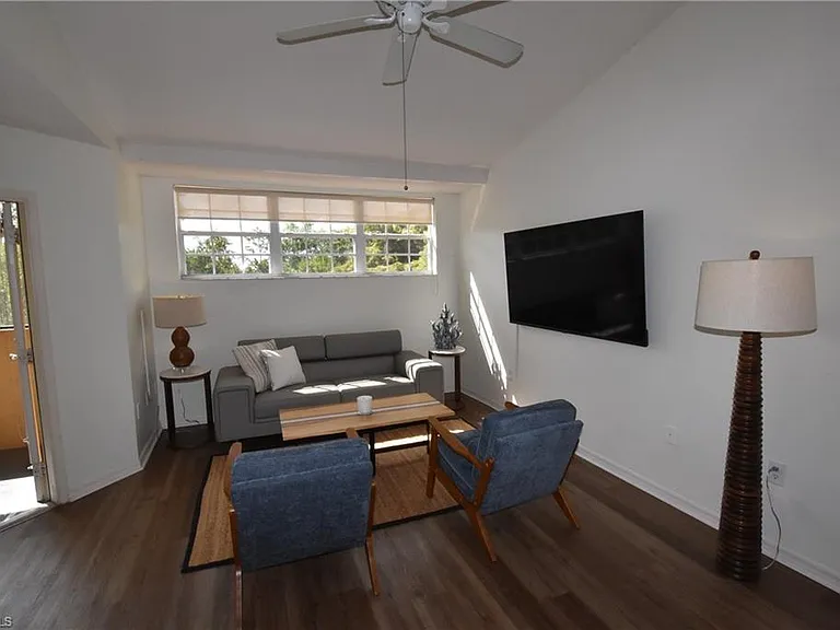 8735 River Homes Ln #6302 — Photo 10