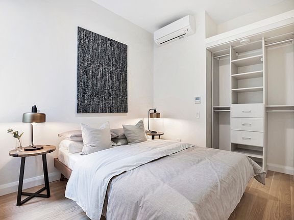 5th image of 509 Amsterdam Ave APT 5S