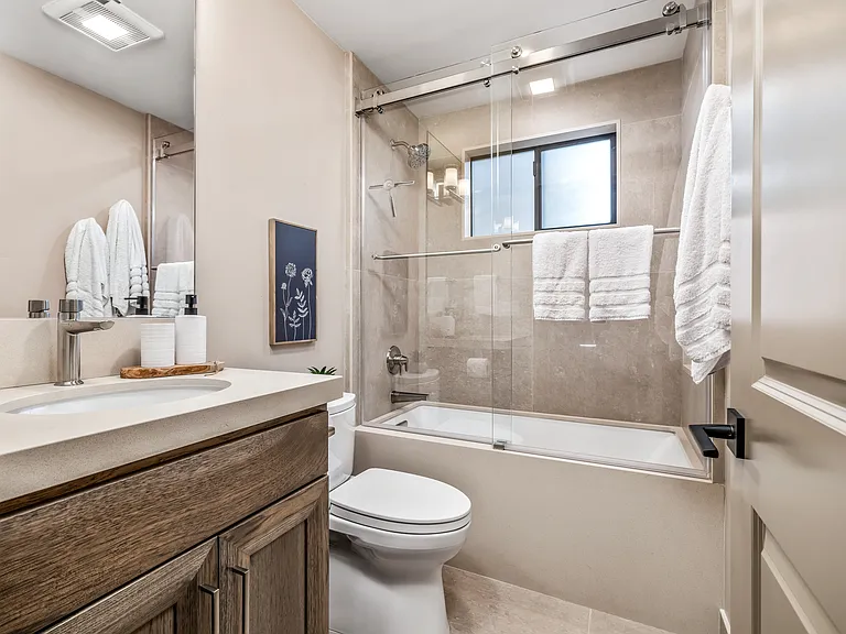 5045 Lakeshore Dr #B — Photo 30