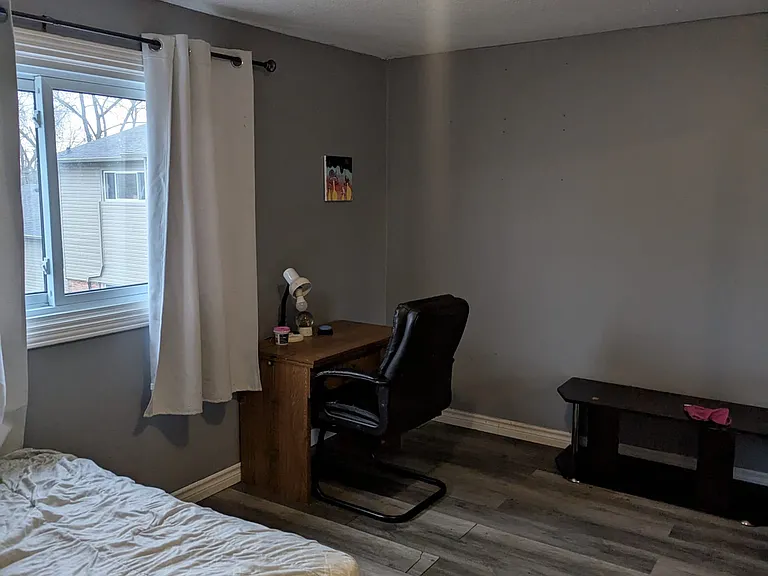 496 Grey St — Photo 12