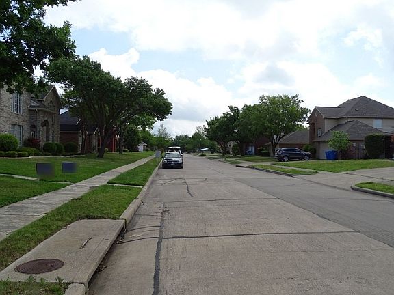 5th image of 7818 Straits Dr