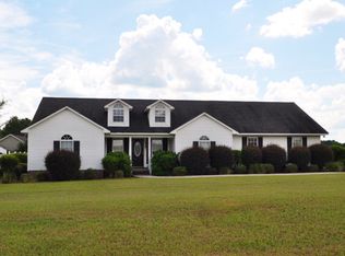 1224 Ineva Cir, Fitzgerald, GA 31750