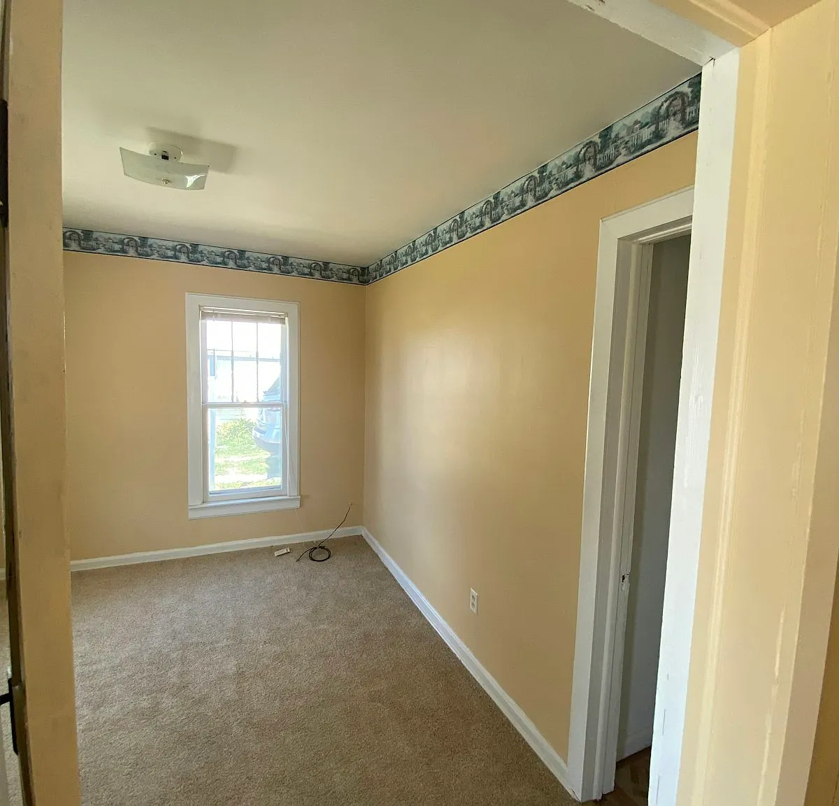 205 Kansas Street South — Photo 3