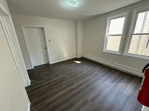3 bed, 1200 sqft, $2,275 — Photo 4