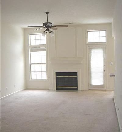 3rd image of 628 Havana Ct