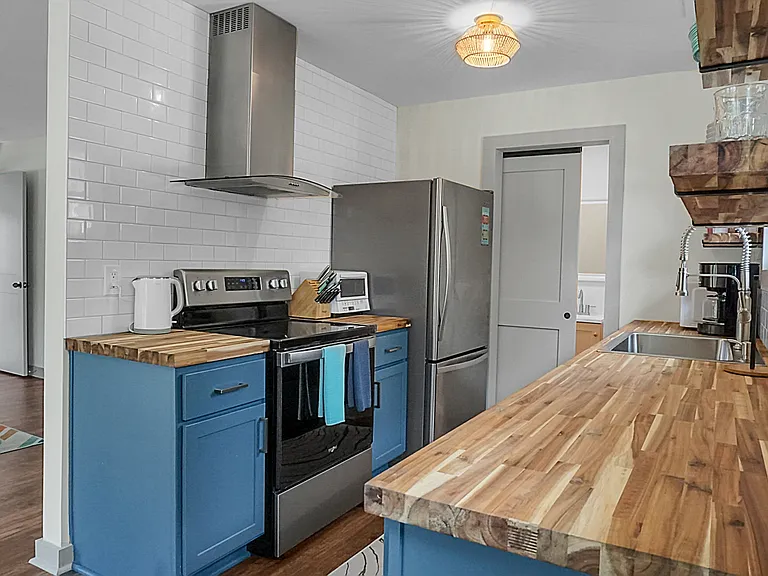 222 E Hudson Ave — Photo 20