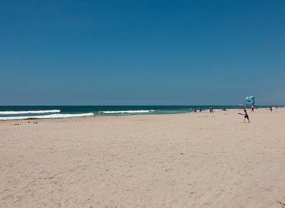 Less than 1/2 mile to beach