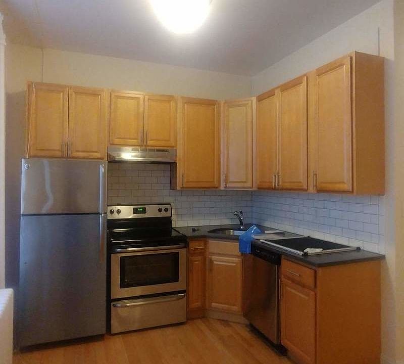 1st image of 90 Bedford St APT B