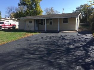 226 Saint John Dr, Cahokia, IL