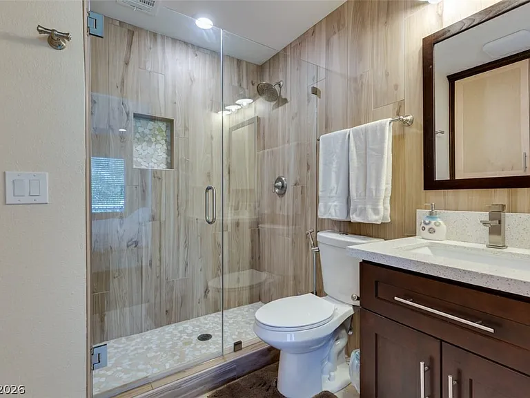 5056 Shadow Palm Ct — Photo 28