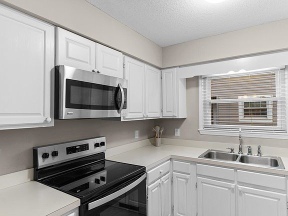 4th image of 600 A 26th Ave. S