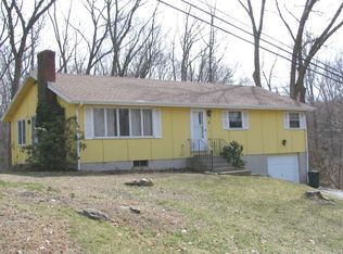 6 Norman Dr, Gales Ferry, CT 06335