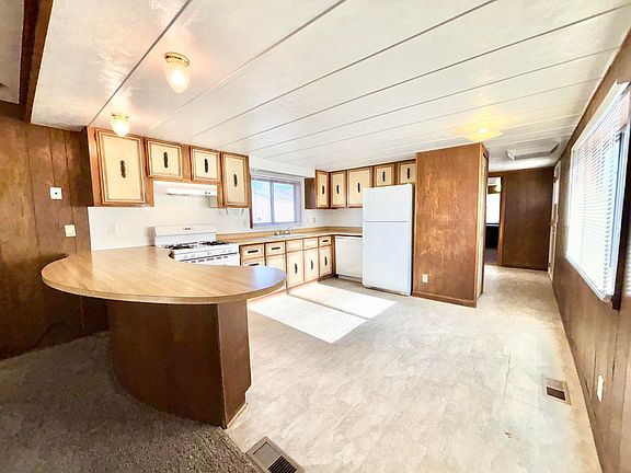 4th image of 620 Longbow Loop SW