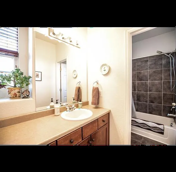 2205 N Beeler St #105 — Photo 11