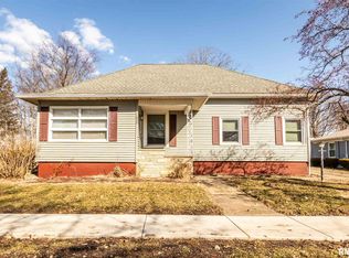 450 E Walnut St, Washburn, IL 61570