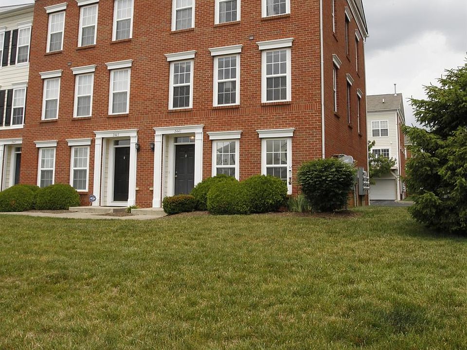 1st image of 2441 Aristocracy Cir