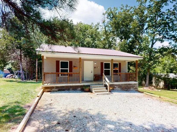 313 Bent Tree Estate Ln, Benton, KY 42025