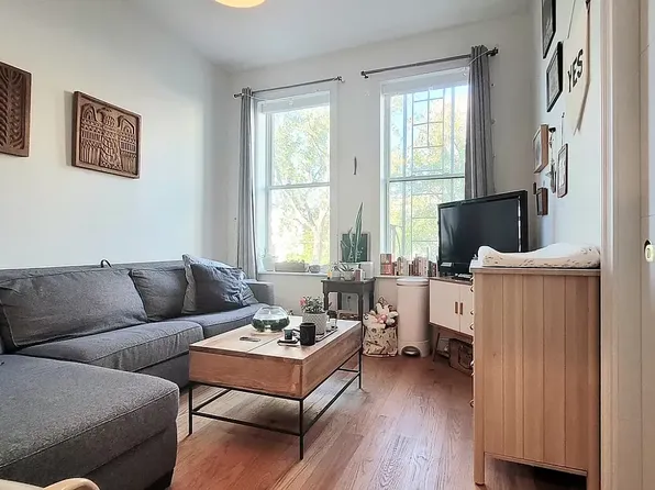 223 Devoe Street image 1 of 7