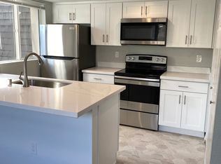 14517 NE 6th Pl #4, Bellevue, WA 98007