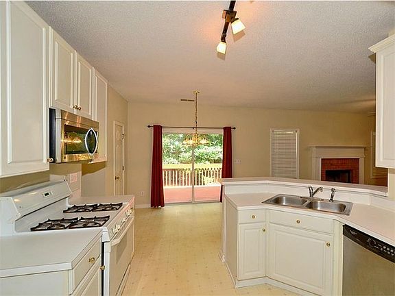4th image of 600 Sherwood Ct