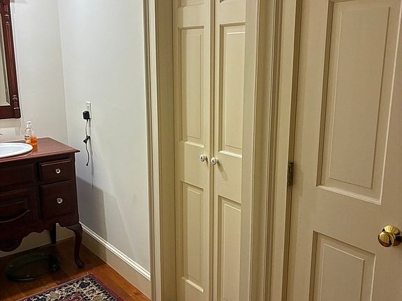 3rd image of 306 Country Side Rd Unit 306