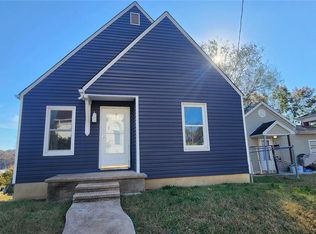 405 N 3rd St, De Soto, MO 63020
