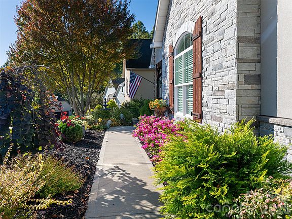 4th image of 58 Carriage Highlands Ct