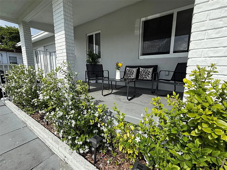 6825 NW 5th Ct #0 — Photo 3