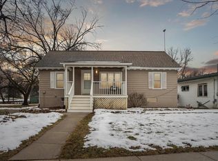 284 N Fremont St, Whitewater, WI 53190