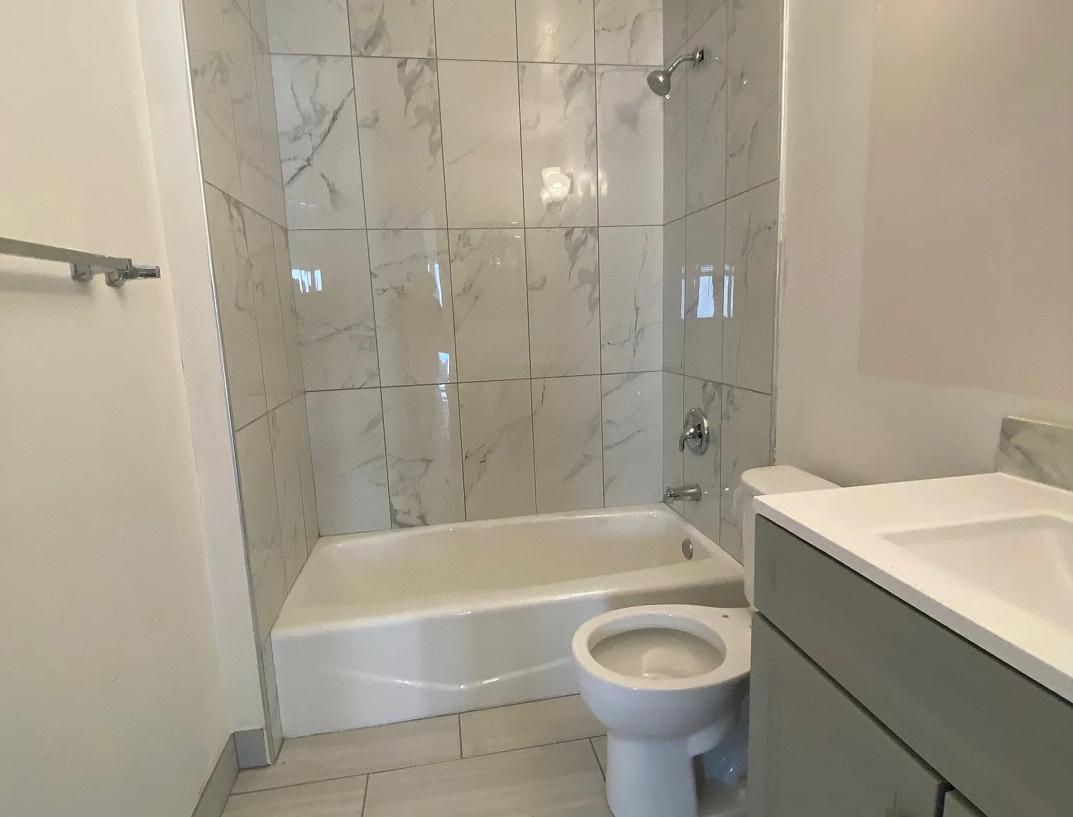 2 bed, 1.5 bath, 900 sqft, $3,700 — Photo 3