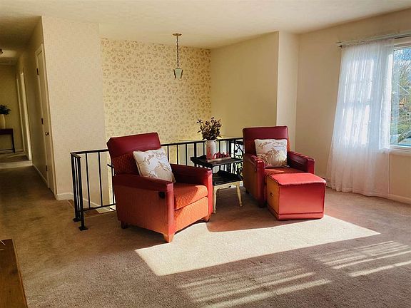 4th image of 89 River View Dr