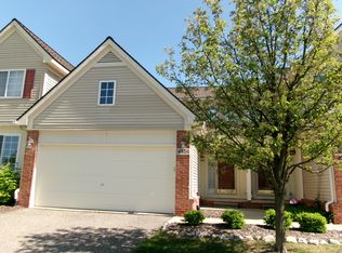 4406 Willow View Ct, Howell, MI 48843