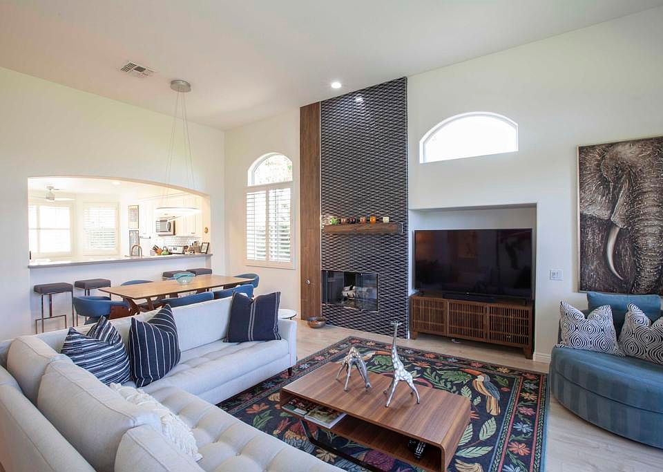 1st image of 48415 Casita Dr