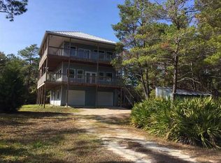 234 Peggy Ln, Carrabelle, FL 32322