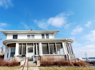 304 Maple St, Burlington, IA 52601