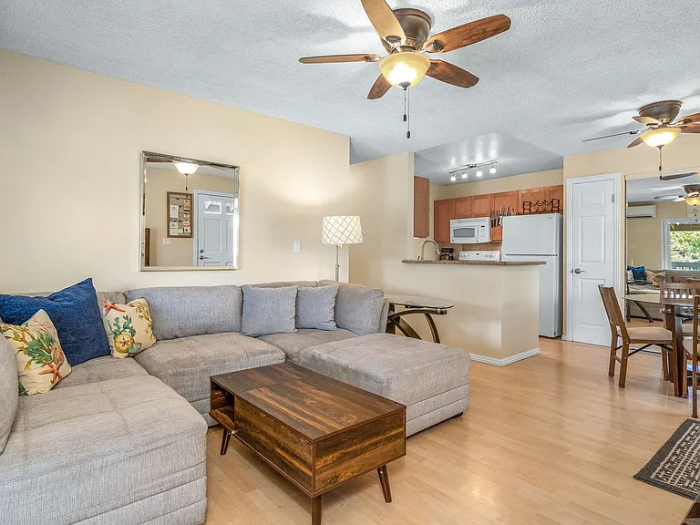 140 Uwapo Rd #38-204 — Photo 7