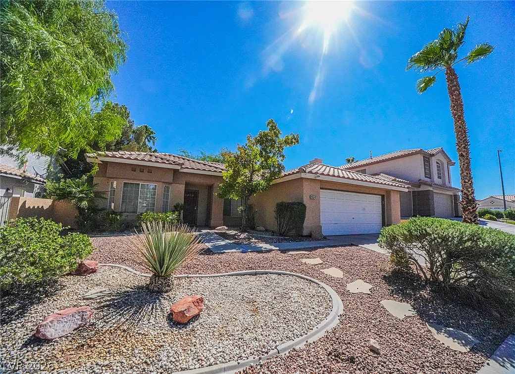 3 bed, 2.0 bath, 1495 sqft, $2,250 — Photo 1