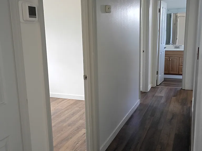 528 Delta St — Photo 17