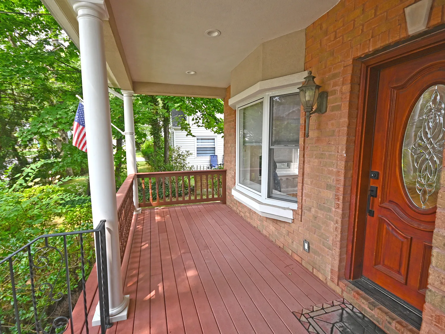 4 bed, 2678 sqft, $9,500 — Photo 2