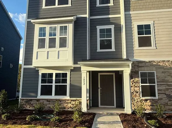 1852 Poe Farm Ave, Apex, NC 27502