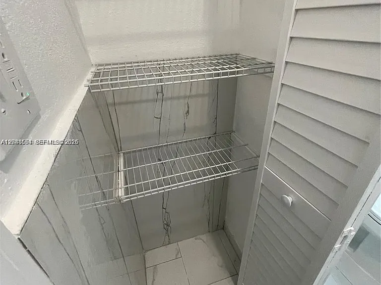 2435 Plunkett St — Photo 7