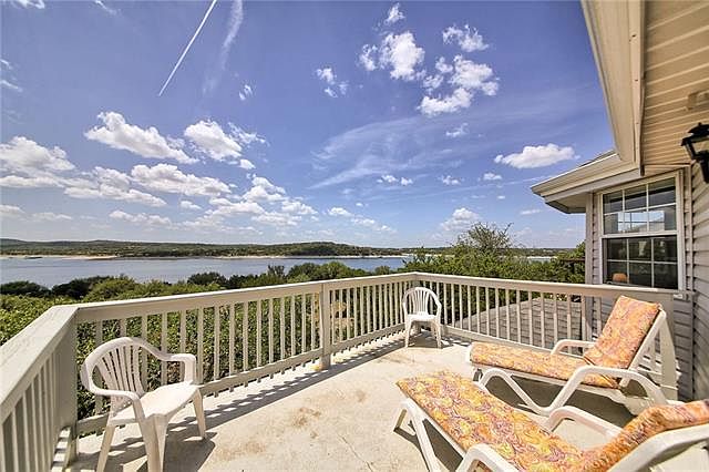 1st image of 502 Lakeshore Cir